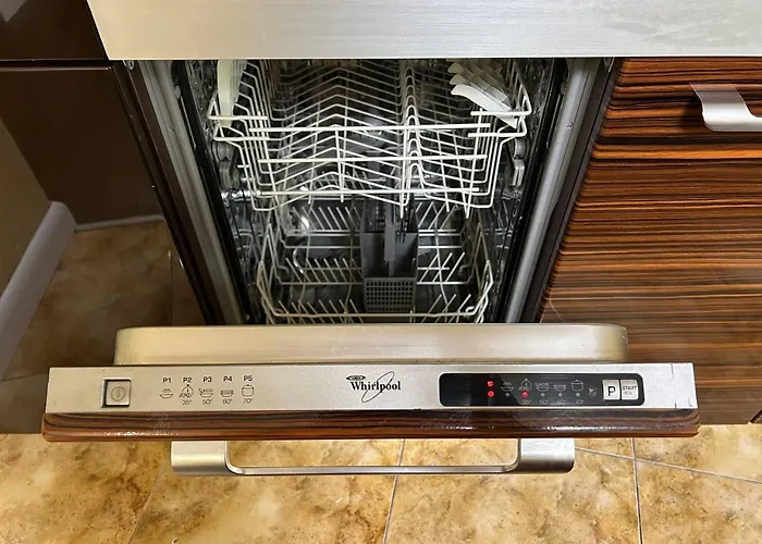 Ckey In The Center *