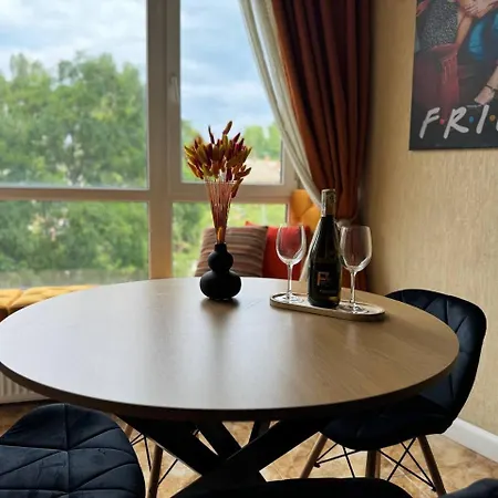 Ckey In The Center *