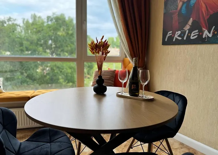 Ckey In The Center *